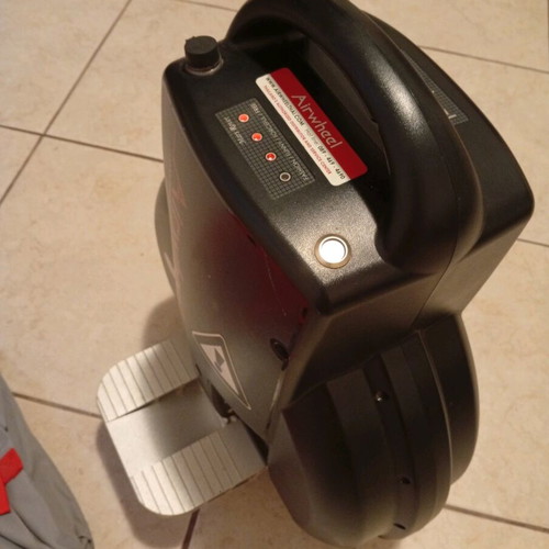 Airwheel Q3 electric scooter like new, dual wheel self-balanced