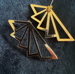 Modern earrings with irregular shape new