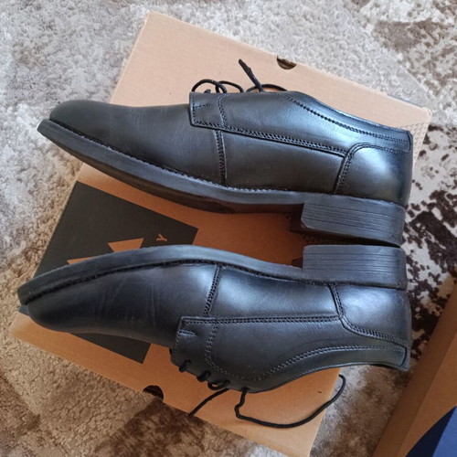 Leather men's scarponi size 42 like new, black