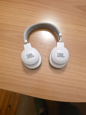 JBL E55BT Wireless Headset like new
