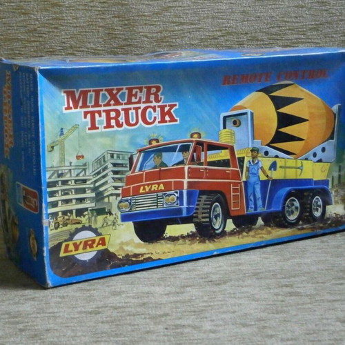 Lyra Mixer Truck No 110 B/O R/C vintage battery toy