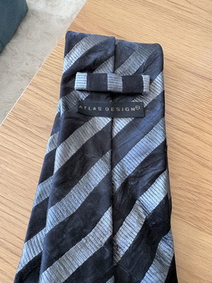 Tie like new
