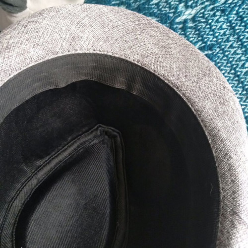 Hat new unworn with beautiful color and design