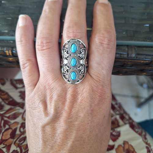 Ring size 8 new, turquoise and silver