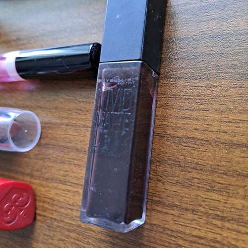 Makeup pack used with Grigi lipsticks, Seventeen concealer, Rimmel