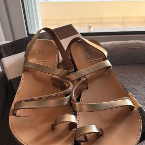 Estil leather sandals gold, like new, size 39