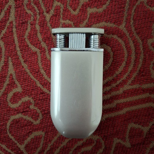 Vintage lighter with lenticular image like new, silver metal