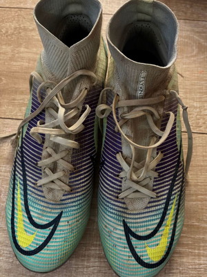 Nike Elite football shoes used, size 43, green and purple