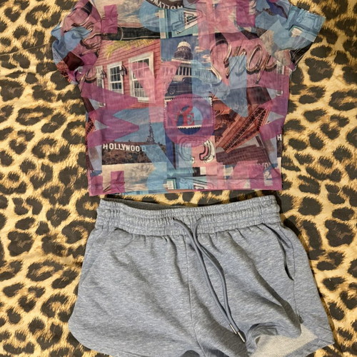 H&M mako shorts and Primark transparent blouse like new, multicolor