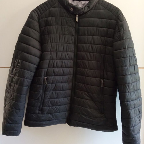 BATA men's lightweight puffer jacket black size XL used