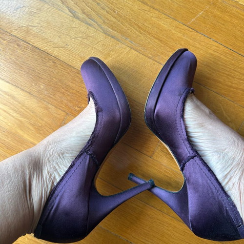 Pedro Garcia satin purple pump like new, size 38.5, 11cm heel