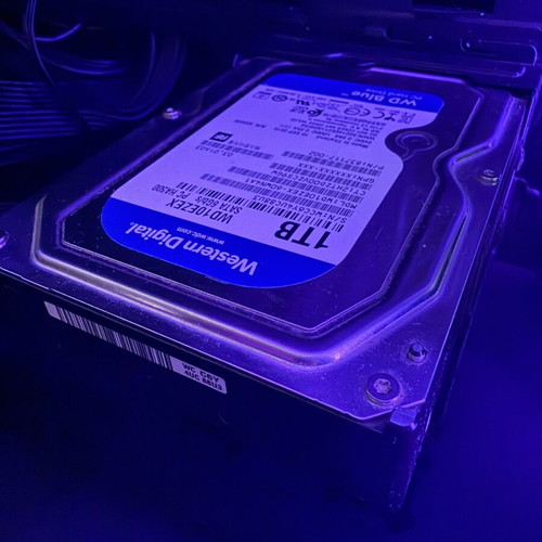 Western Digital Blue 1TB HDD WD10EZEX like new