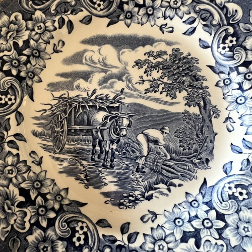 Vintage Royal Tudor Ware 21-Piece Dinner Set 17th Century England Ironstone