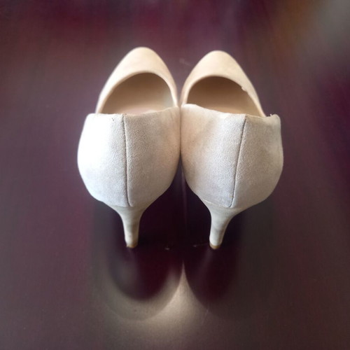 VoI & Noi Suede Nude Pumps size 38, new, 9 cm heel