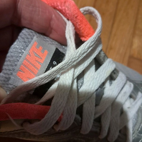 Nike athletic shoes used, size 41, grey and silver