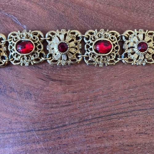 Vintage bracelet used, very impressive, gold