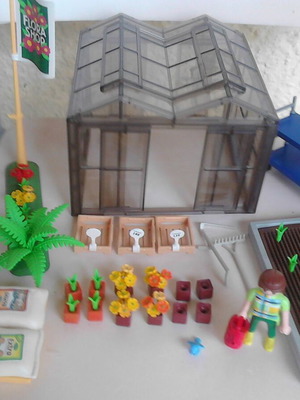 Playmobil 4481 Greenhouse and Gardener used set missing parts