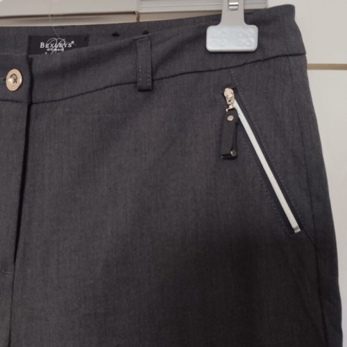 Bexleys pants gray black large like new