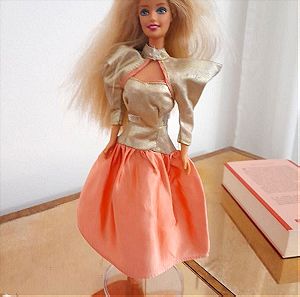 Barbie με υπέροχο φόρεμα '80ς