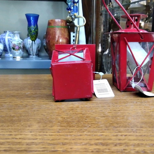 Set of red tabletop lanterns with handle, like new, 2 pieces
