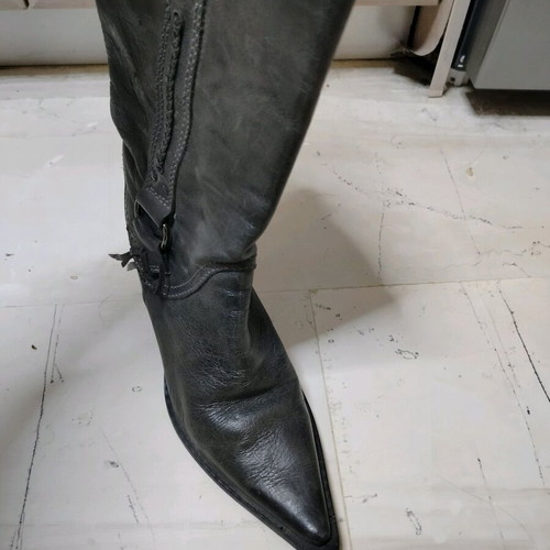 Gray leather boots like new, narrow fit