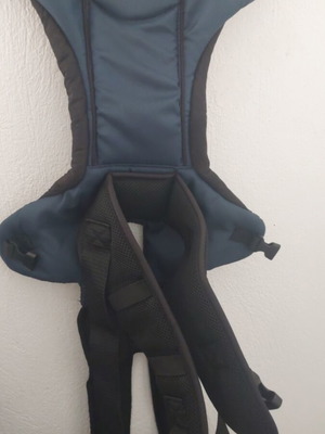 Baby carrier like new for newborns