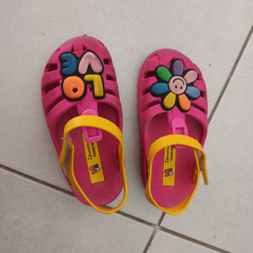 Ipanema sandals size 24 like new