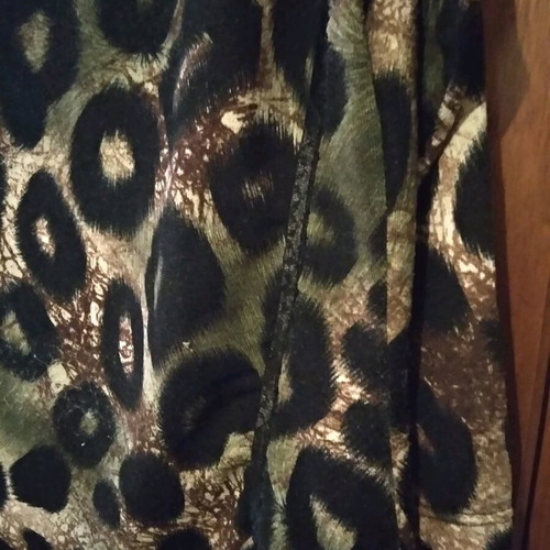 Women's blouse printed thin knit fabric like new