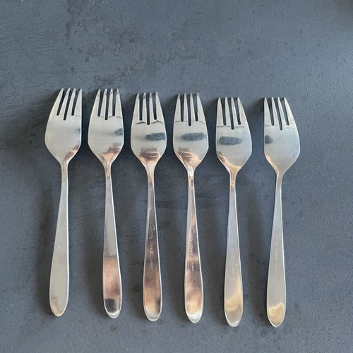 Set of 6 vintage dessert forks stainless steel used