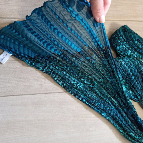 Bijou Brigitte scarf new in petrol-emerald with paisley pattern