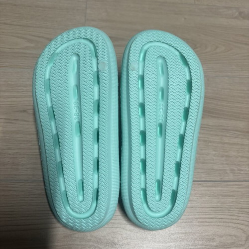 VG Styline slippers new, sizes 38-39, mint color