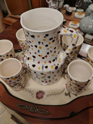Ceramic set with glasses and jug with embroidered tray new