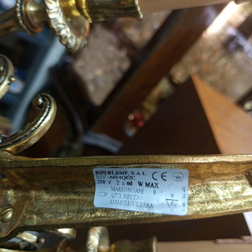 Set of brass wall lights like new
