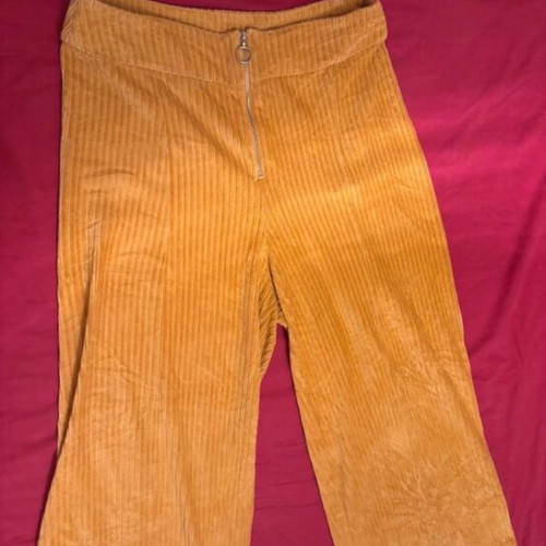 Corduroy pants used mustard yellow size Large Pull & Bear