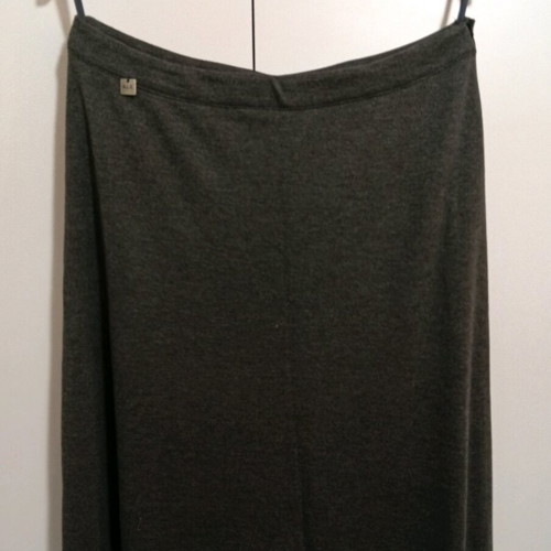 Long gray A.L.E. skirt like new, size large