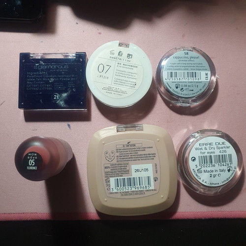 L'Oreal bronzer set used, 4 single eyeshadows tested, Mon Reve lip mousse new