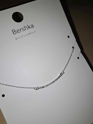 Bershka silver necklace new with rhinestones