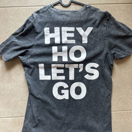 Pull & Bear T-shirt used, size M, gray