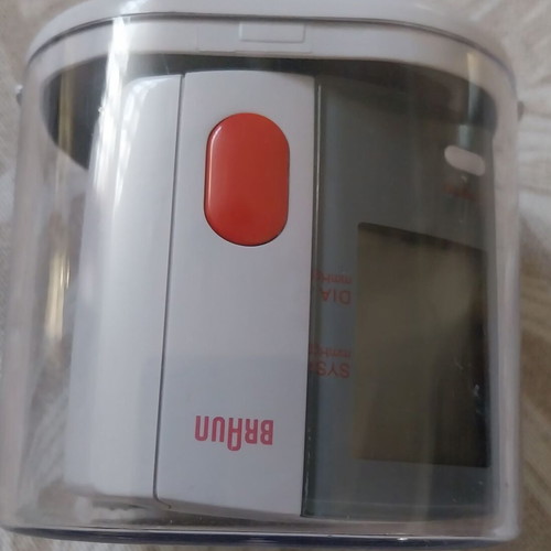 Braun wrist blood pressure monitor