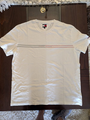 Tommy Jeans T-shirt XXL καινούργιο, ιδανικό για XL, άσπρο
