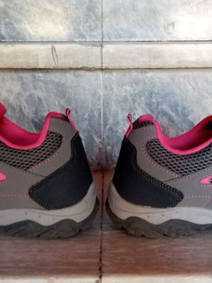 Regatta women's waterproof hiking shoes like new, size 38, gray pink