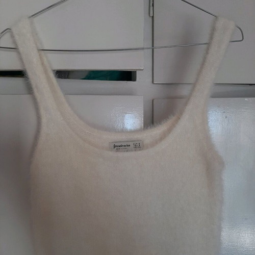 Stradivarius fuzzy crop top white like new