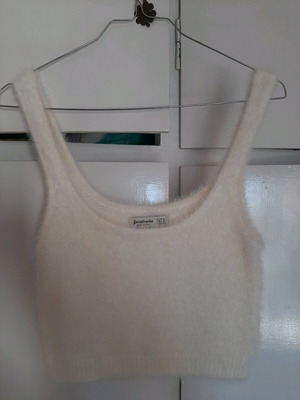 Stradivarius fuzzy crop top white like new