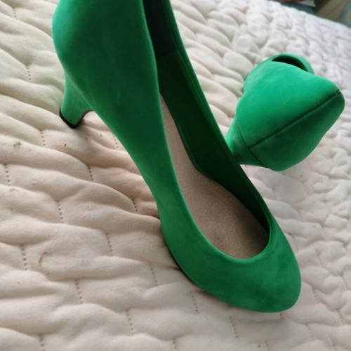 Green synthetic leather pumps size 39 new