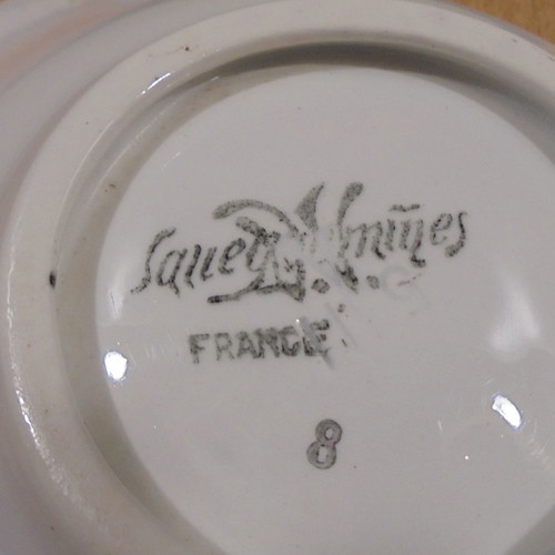Cinzano Vermouth used old promotional ceramic shell-shaped bowl