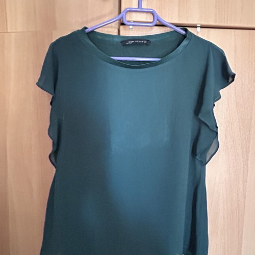Zara woman κοντομάνικη μπλούζα μεταχειρισμένη, μέγεθος Medium, κυπαρισσί