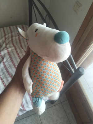 Plush dog in like-new condition