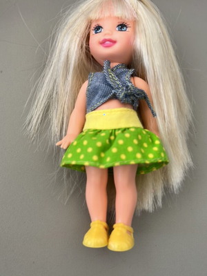 Kelly doll by Mattel like new