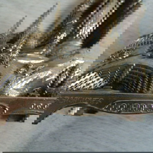 Метална музикална фигура употребявана, Les Basiliques La Grote Lourdes