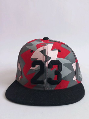 Καπέλο 23 νέο, πολύχρωμο και μαύρο